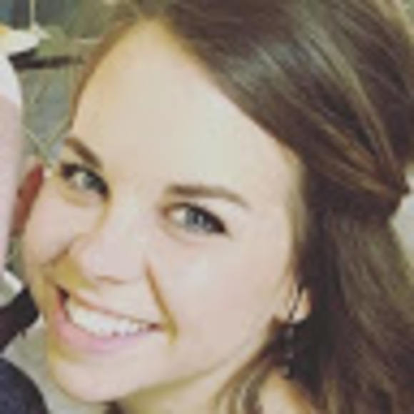 Meet your Posher, Michelle - Picture 1 of 1